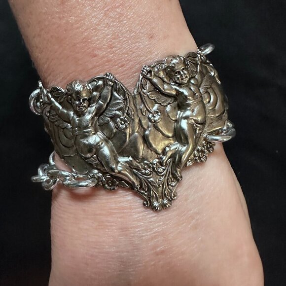 Cherub Angel Cuff Bracelet Victorian Silver Repoussé Cupid Angels Christmas Gift - Picture 2 of 12